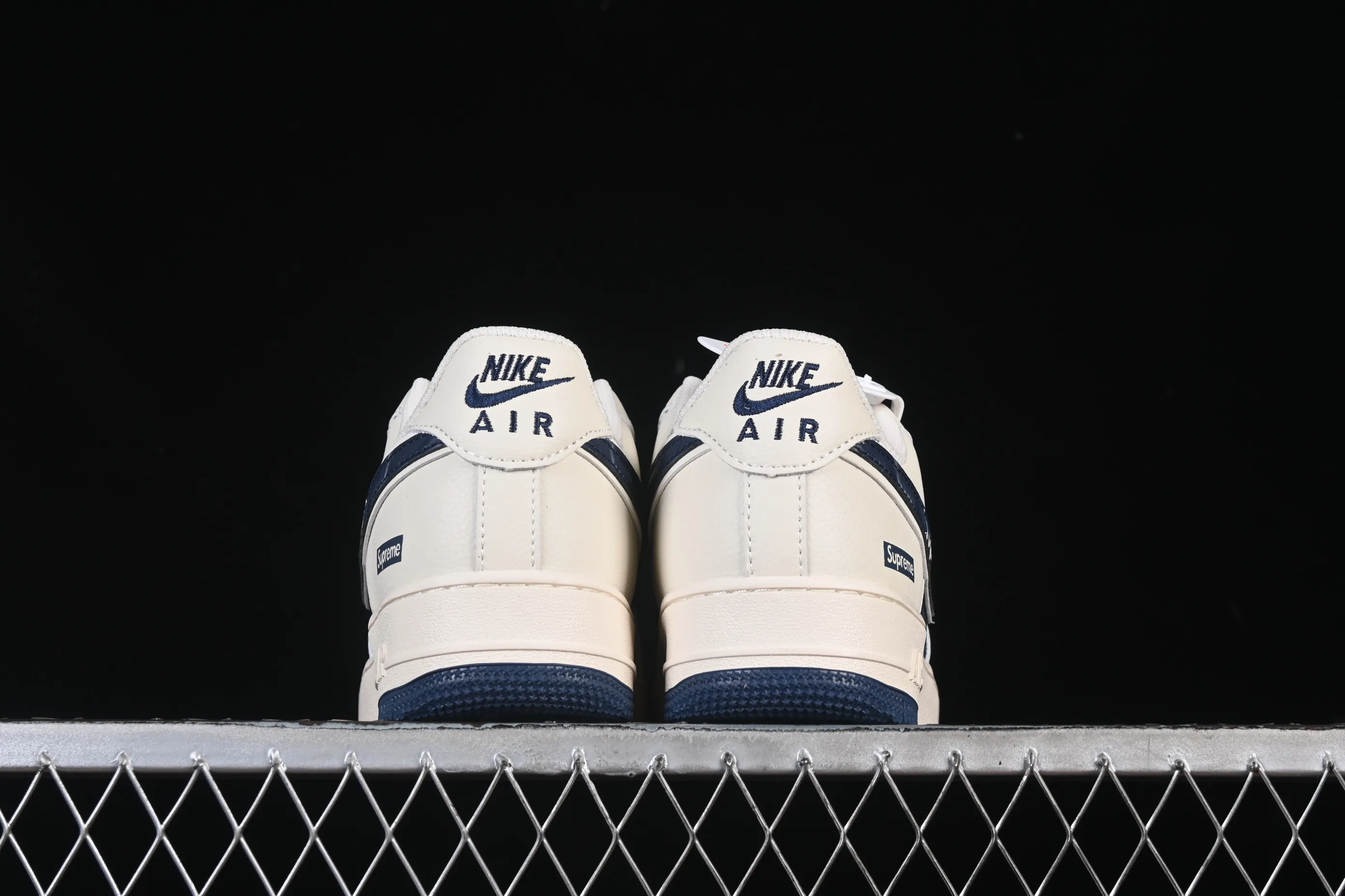 All categories Nk Air Force 1 Air Force series Nk Air Force 1 Low Air Force low top Nike Air Force 1'07 Low Supreme co-branded corrugated beige Air Force 1 low top casual sneakers XY2025-001